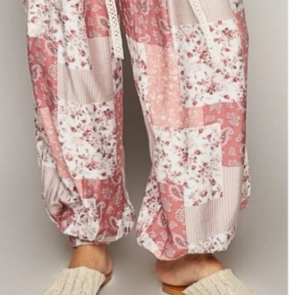 POL Pink Patchwork Joggers in Rose Multi Print 🌸💗 Lightweight, Cozy & Comfy 🌸💗